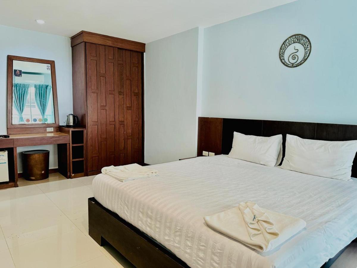 Cokoon Deva Patong Hotel Exterior foto