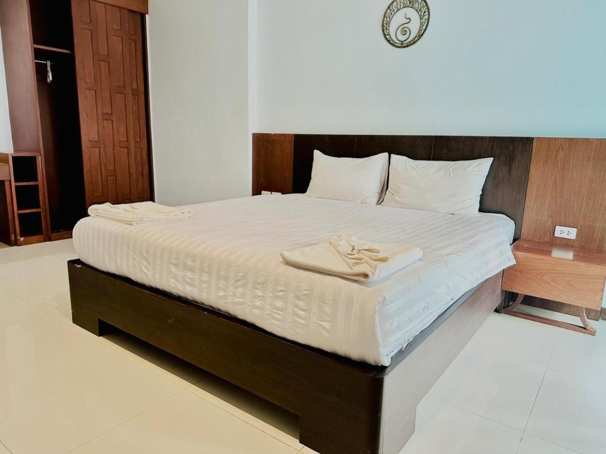 Cokoon Deva Patong Hotel Exterior foto